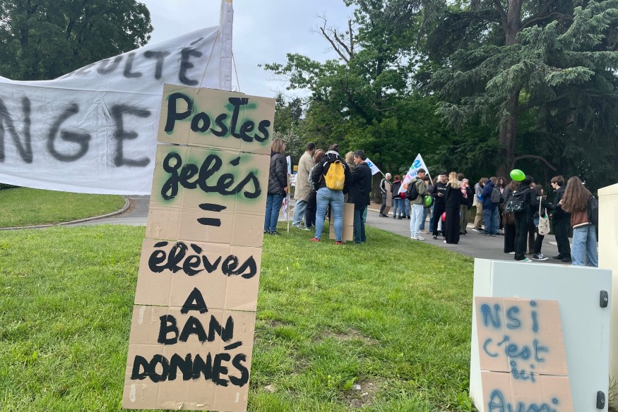 Au lycée madame de Staël, les suppressions de postes font grincer des dents