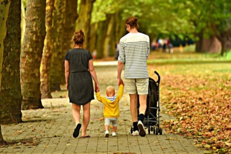 "Les parents ne sont pas préparés" : à Commentry, une Semaine de la parentalité pour aider dans "le plus dur métier du monde"