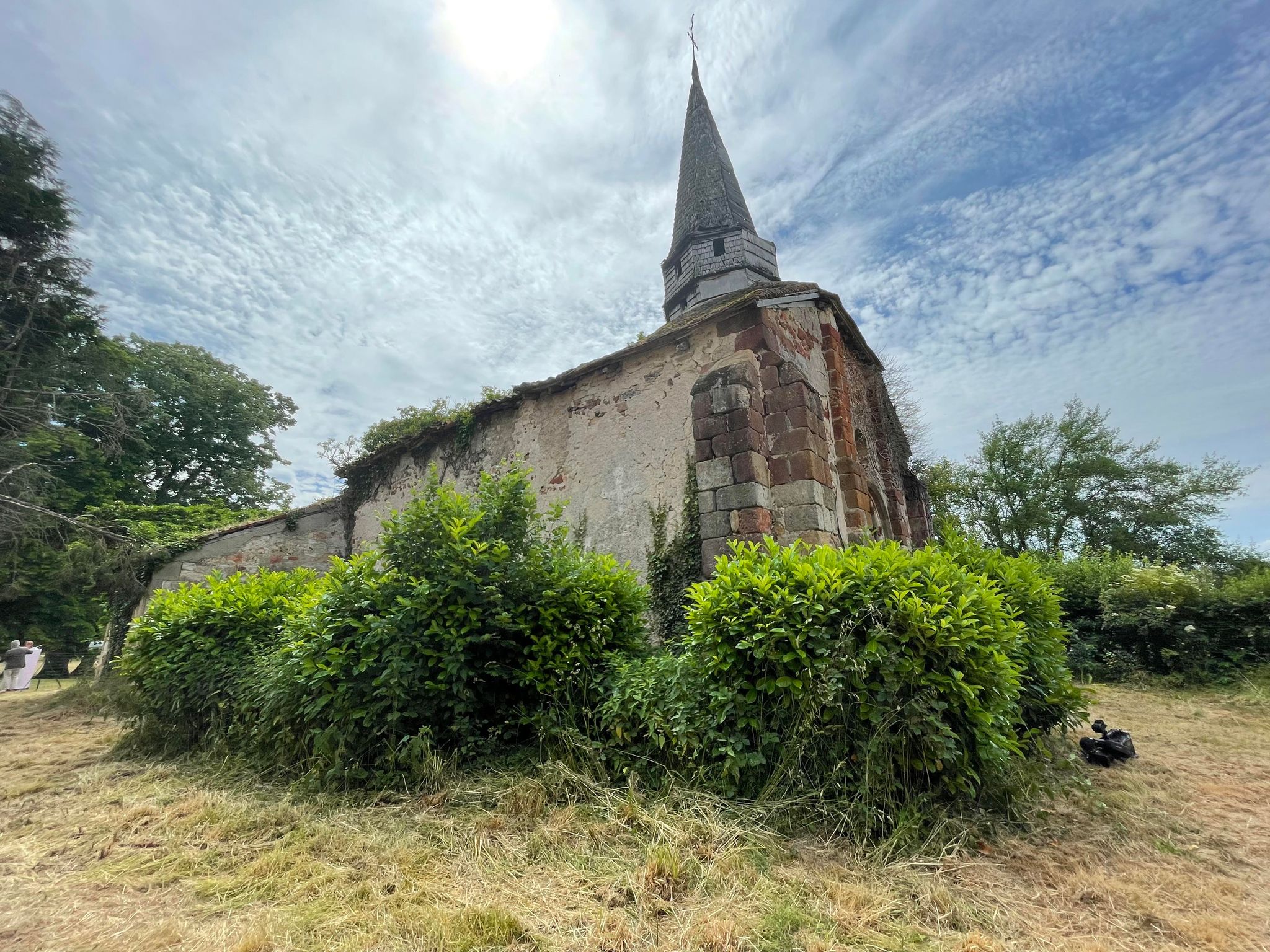 Chapelle de Neuville Villefranche d'Allier patrimoine Mission Bern (3).jpg (662 KB)