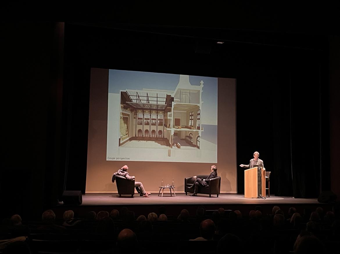 Hotel de ville.jpg (51 KB)