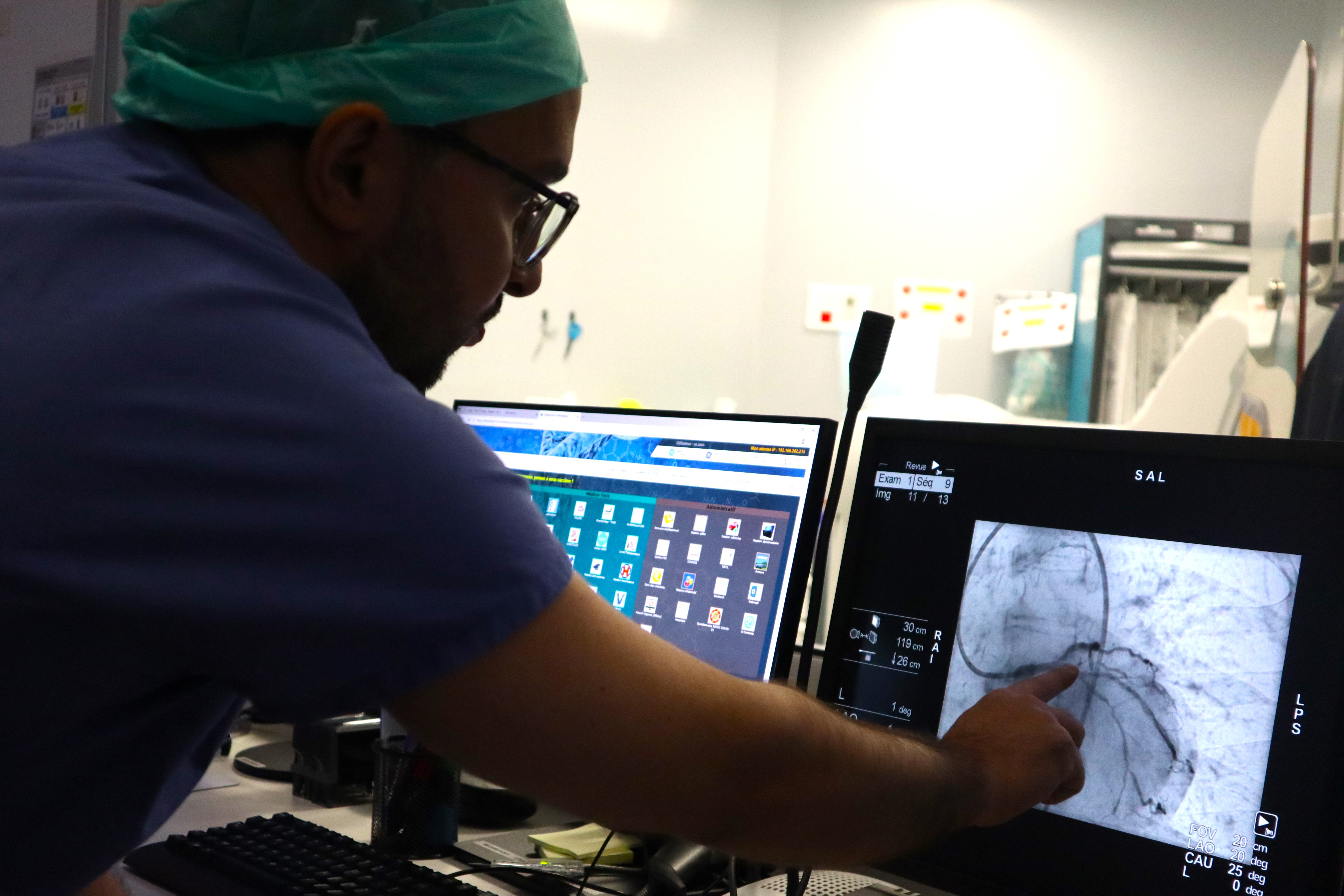 Inauguration coronarographie salle cardiologie h&ocirc;pital centre hospitalier sant&eacute; D&eacute;cembre 2025 (6).JPG (2.51 MB)