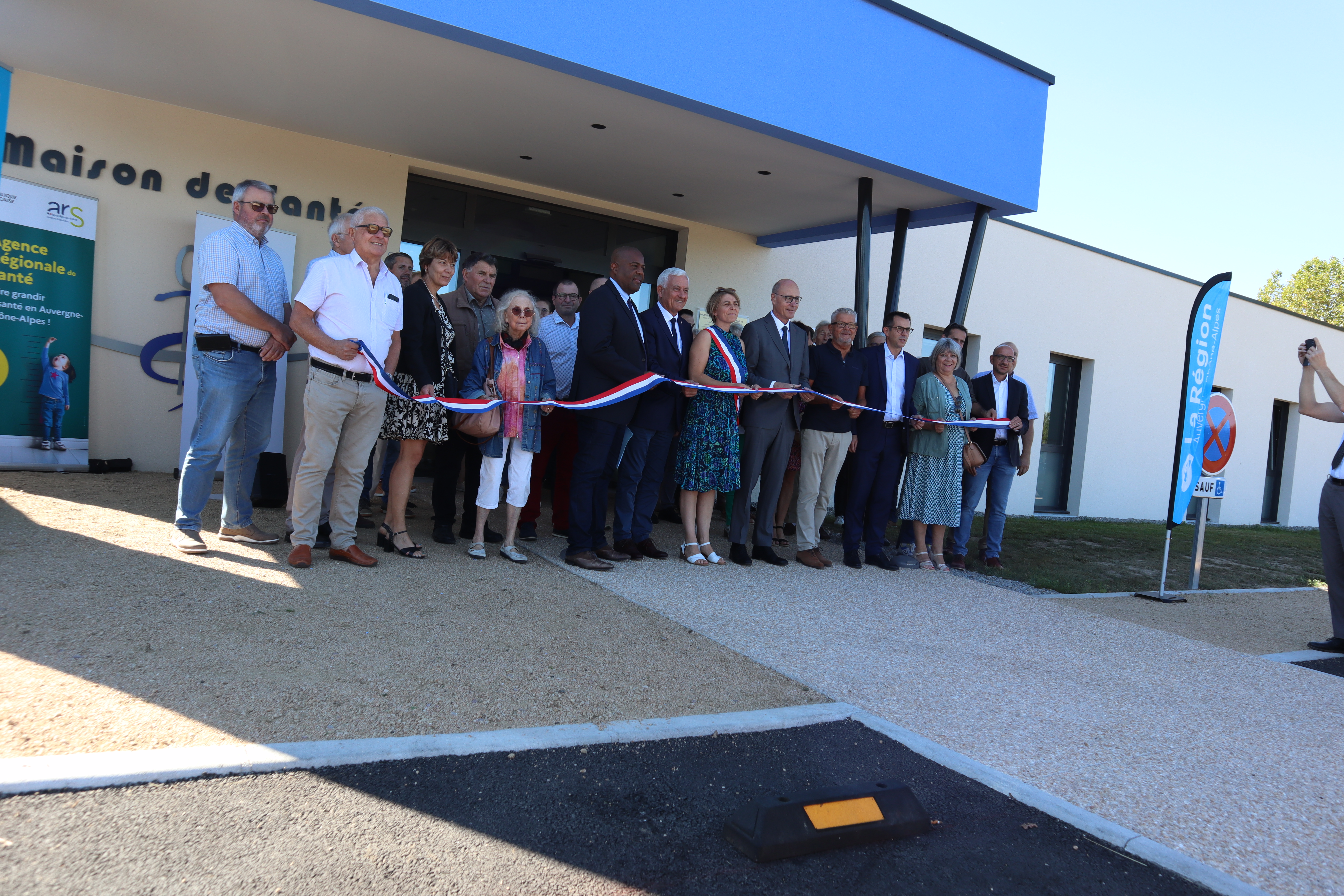 Maison de sant&eacute; Cosne d'Allier (1).JPG (9.72 MB)