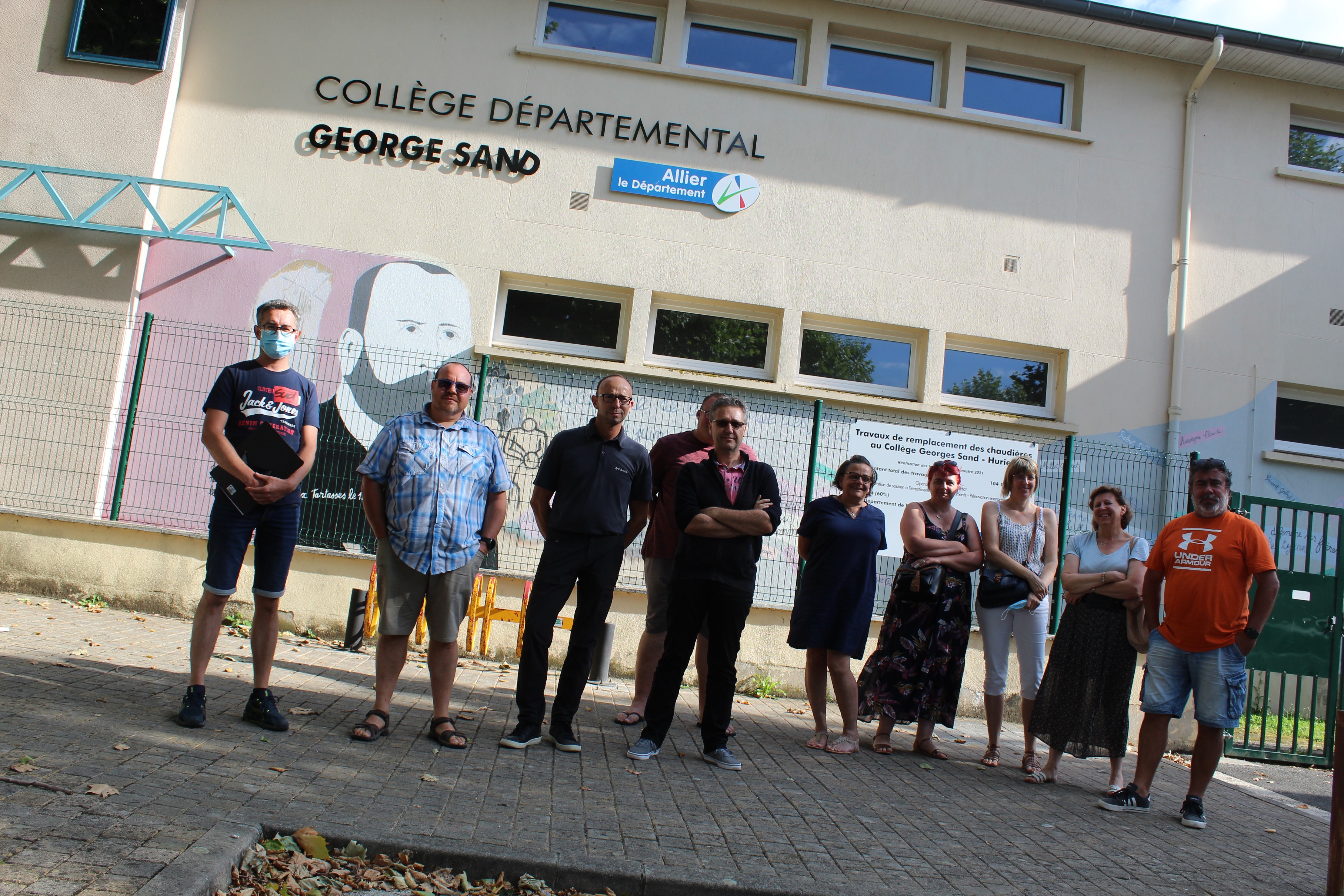 PARENTS D ELEVES ET PROFESSEURS COLLEGE HURIEL.JPG (2.85 MB)