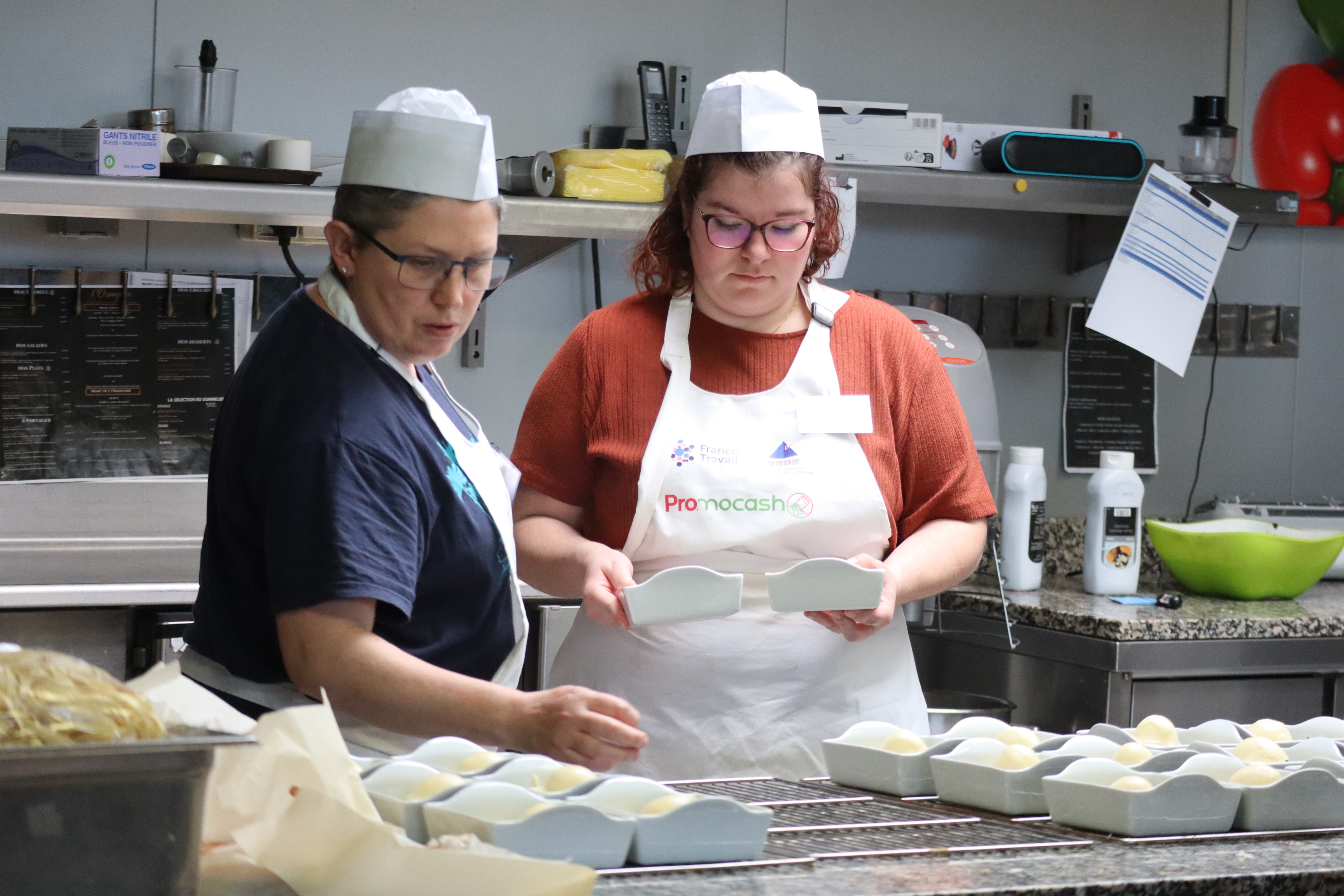 Restaurant &eacute;ph&eacute;m&egrave;re Aire des V&eacute;rit&eacute;s restauration  (6).JPG (3.17 MB)