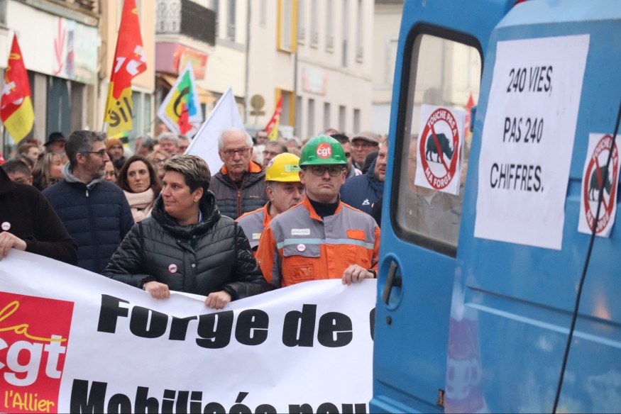 Erasteel : la direction rejette le plan alternatif des salariés, la numéro 1 de la CGT dénonce un PSE "scandaleux"