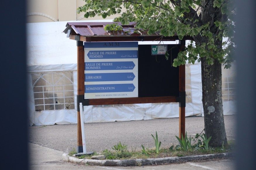Un fidèle de la mosquée de Bien-Assis menacé avec une hache et un couteau, un enquête en cours