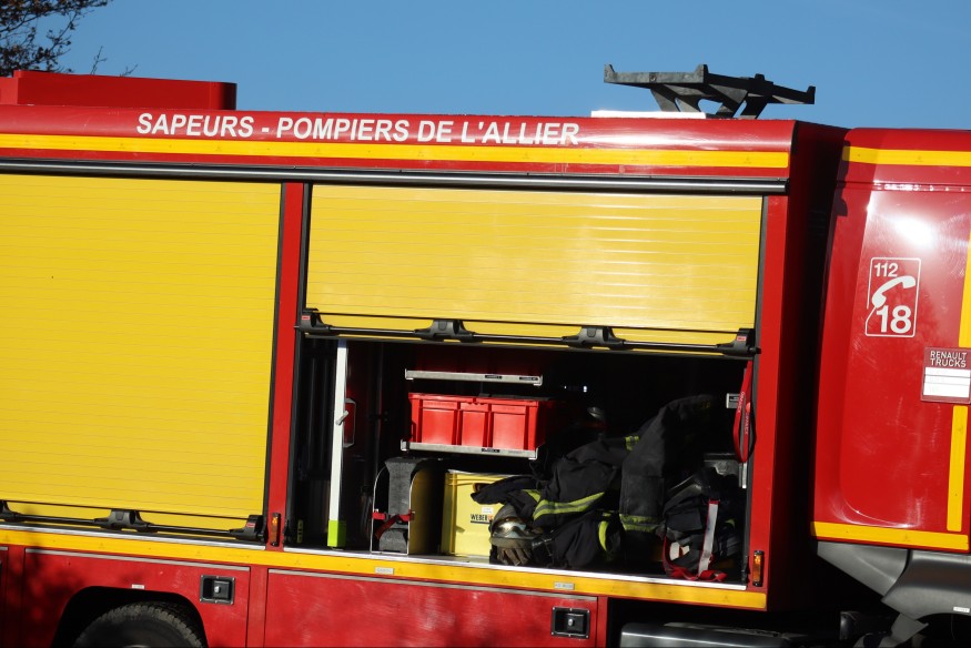 Ainay-le-château, Venas... De nouveaux feux de végétation maîtrisés par les pompiers